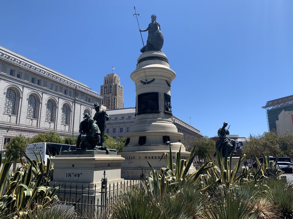 San Francisco City Hall - Pioneer Monument